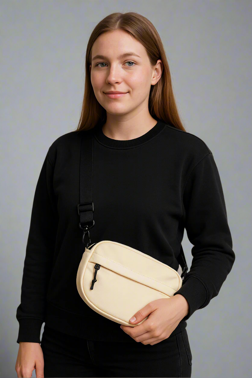 Casual and versatile shoulder bag by Bennu