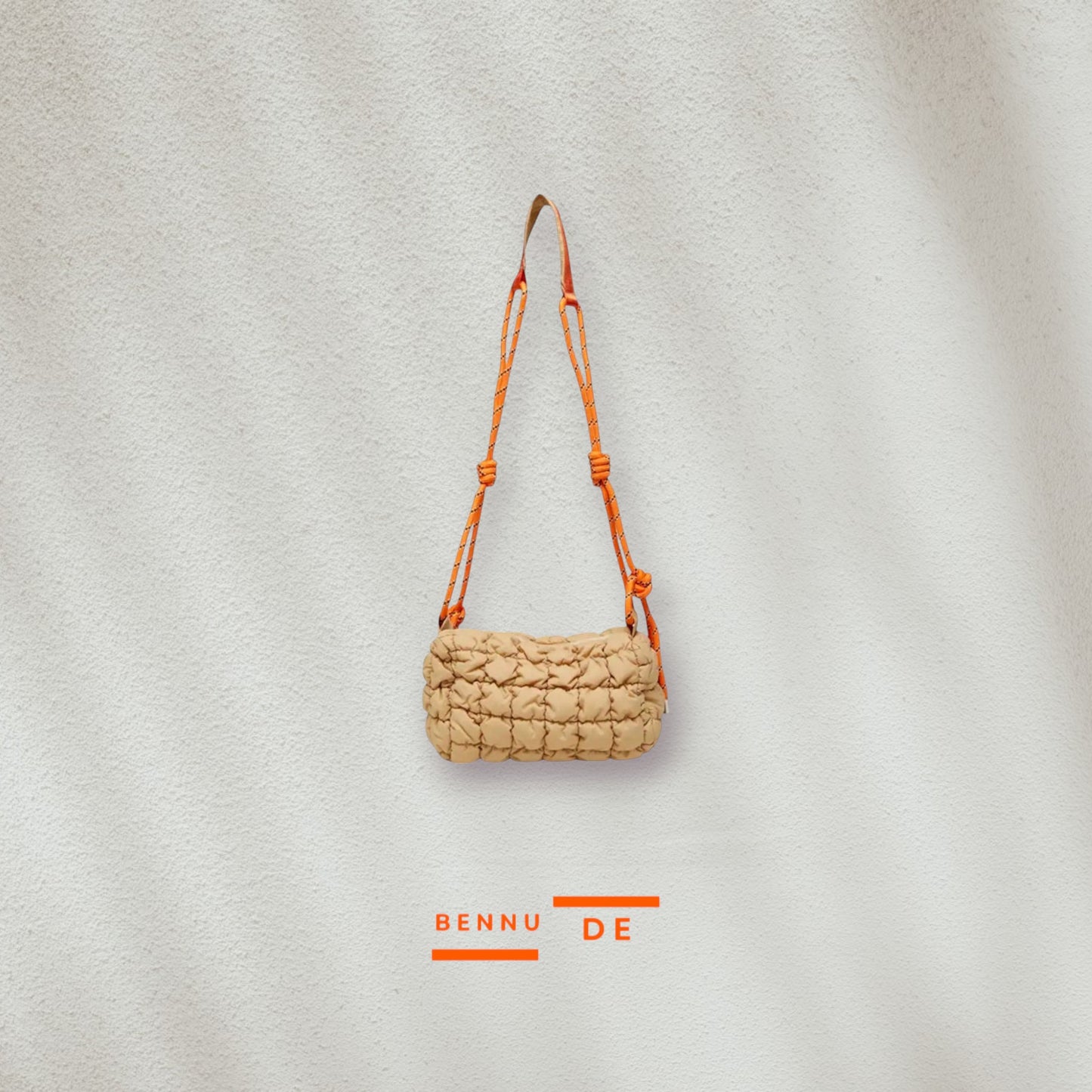 Bolso bandolera acolchado de Bennu