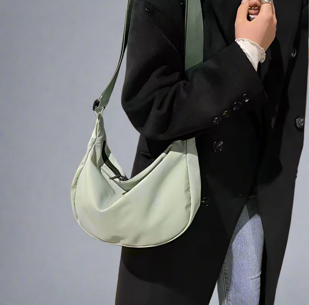 Classic crossbody bag by Bennu