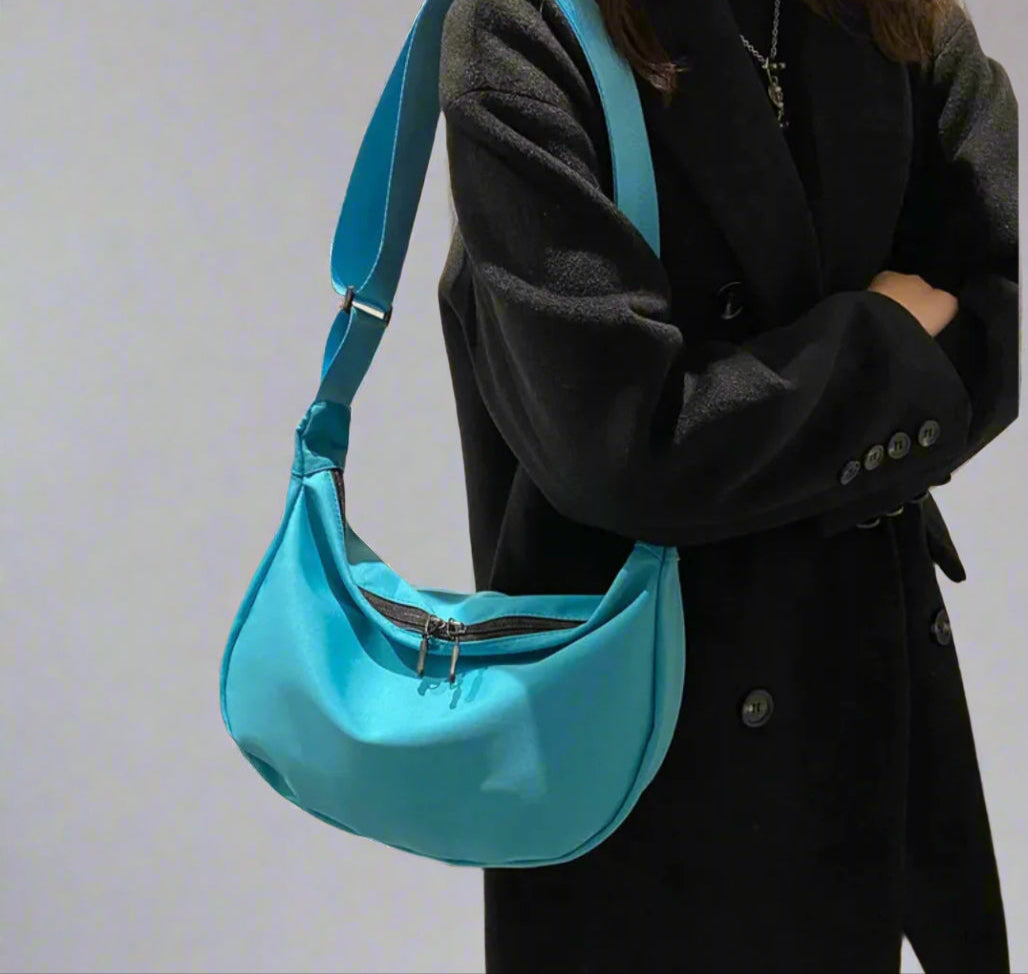 Classic crossbody bag by Bennu