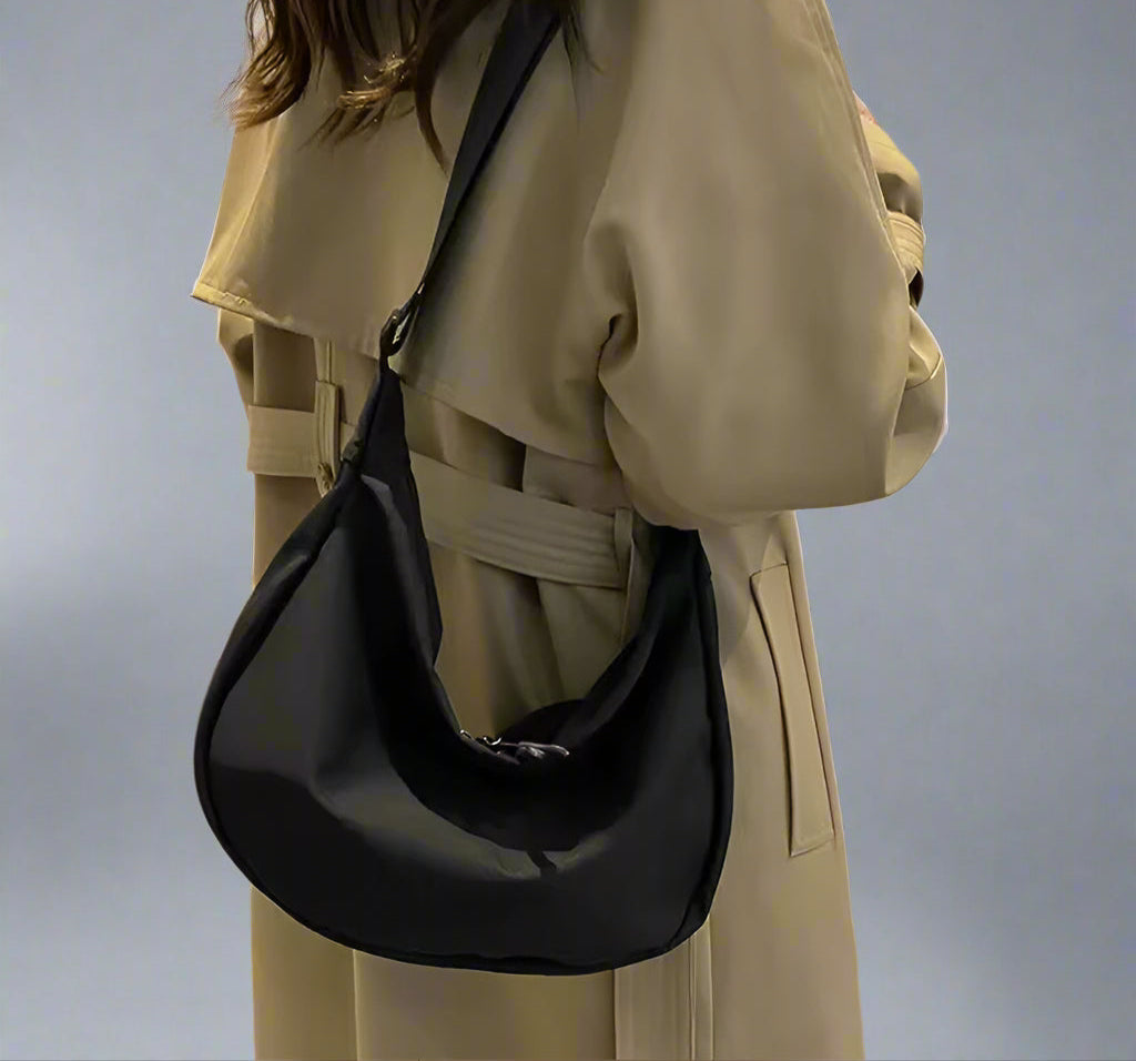 Classic crossbody bag by Bennu