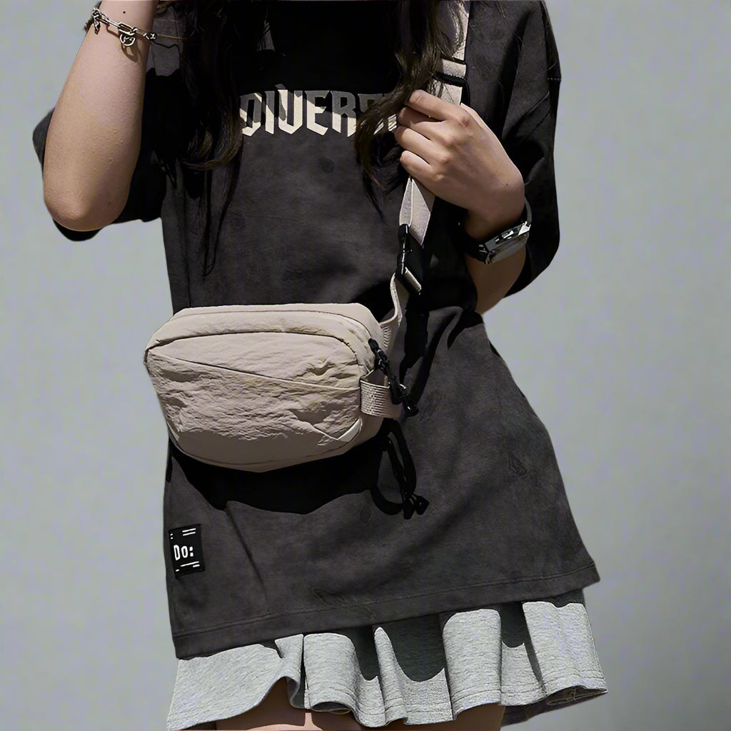 Lightweight three-layer crossbody bag by Bennu