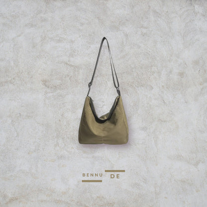 Lightweight Canvas Bag by Bennu