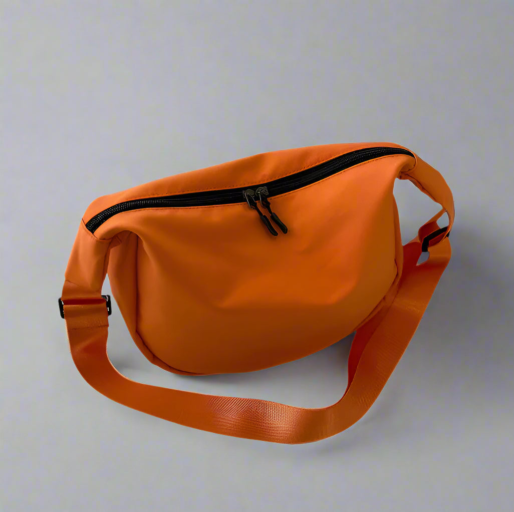 Classic crossbody bag by Bennu