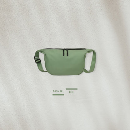 Classic crossbody bag by Bennu