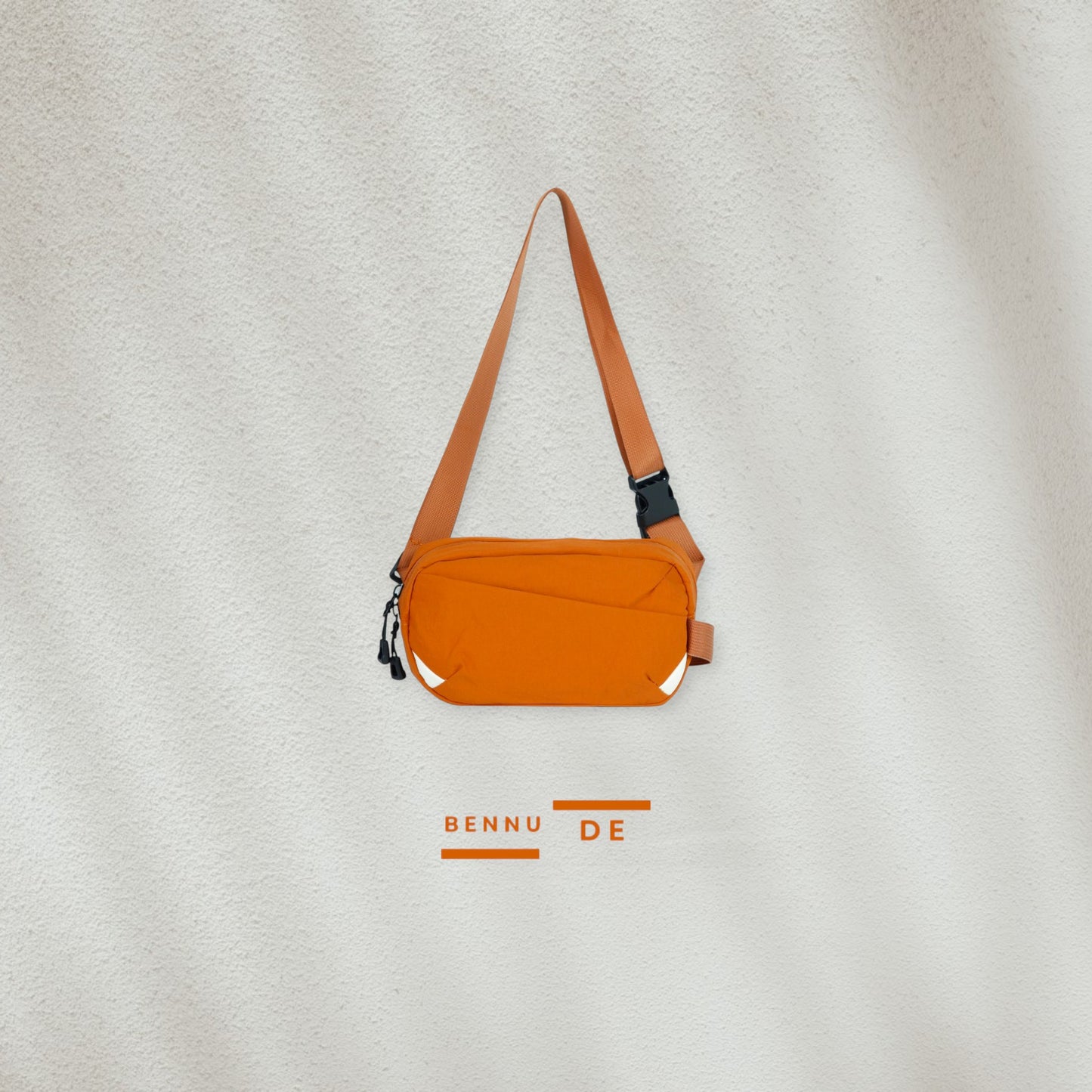 Lightweight three-layer crossbody bag by Bennu